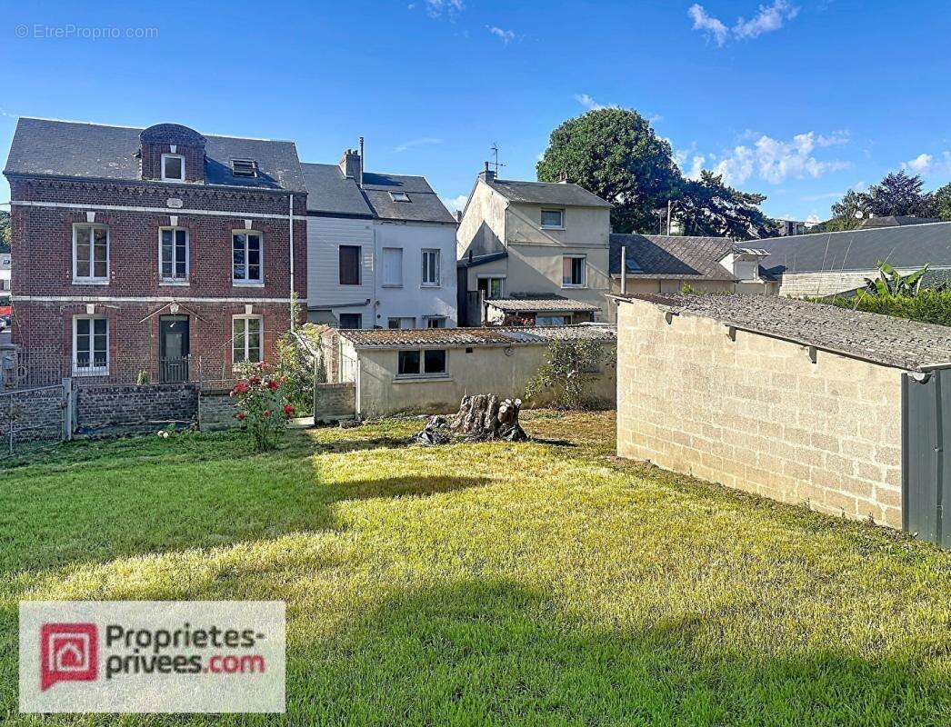 Maison de Maître  rénovée avec jardin de 545 m² et terrain constructible - photo 2