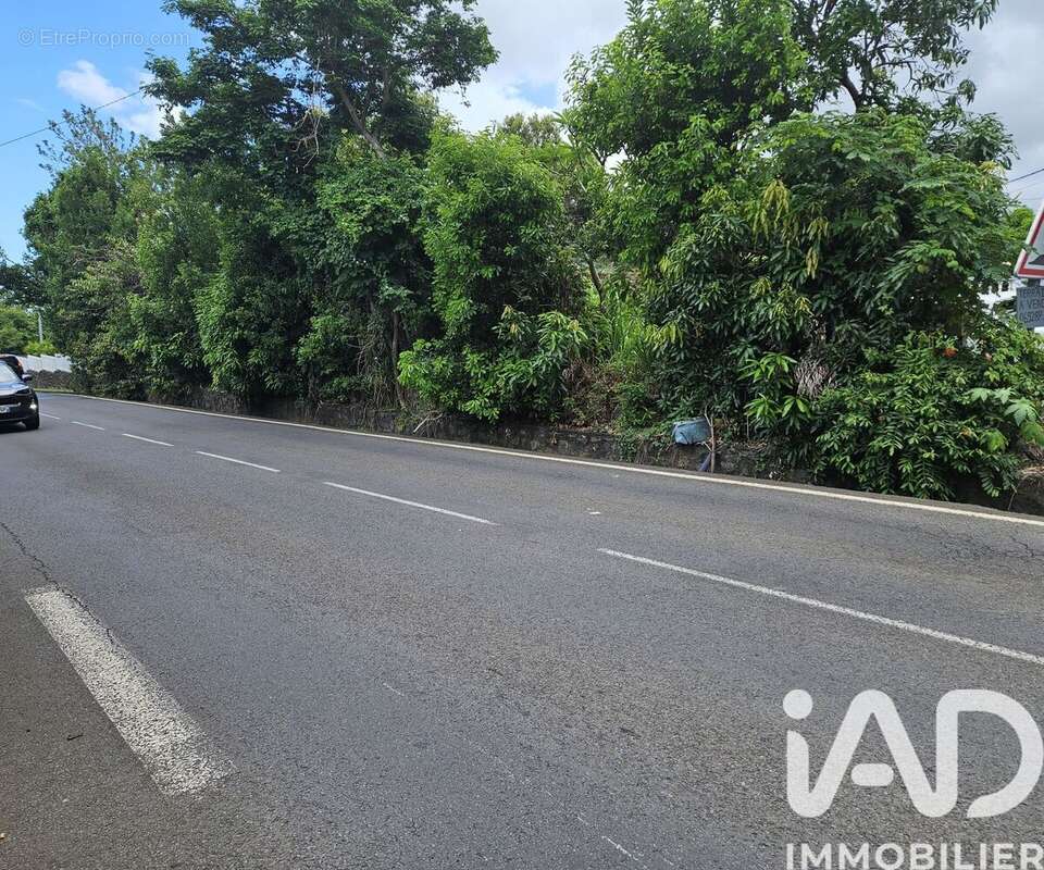 Photo 2 - Terrain à SAINT-DENIS