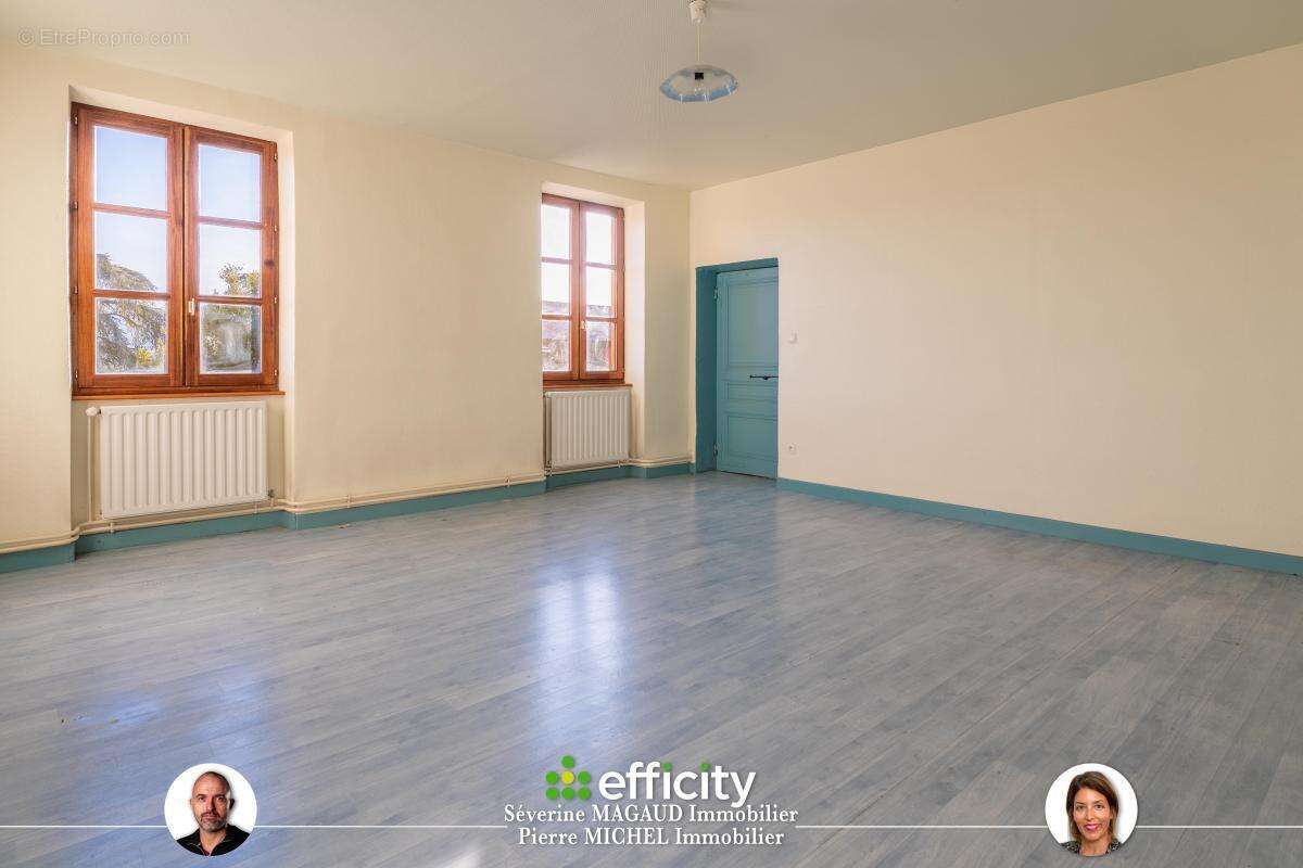 Maison à PONTCHARRA-SUR-TURDINE