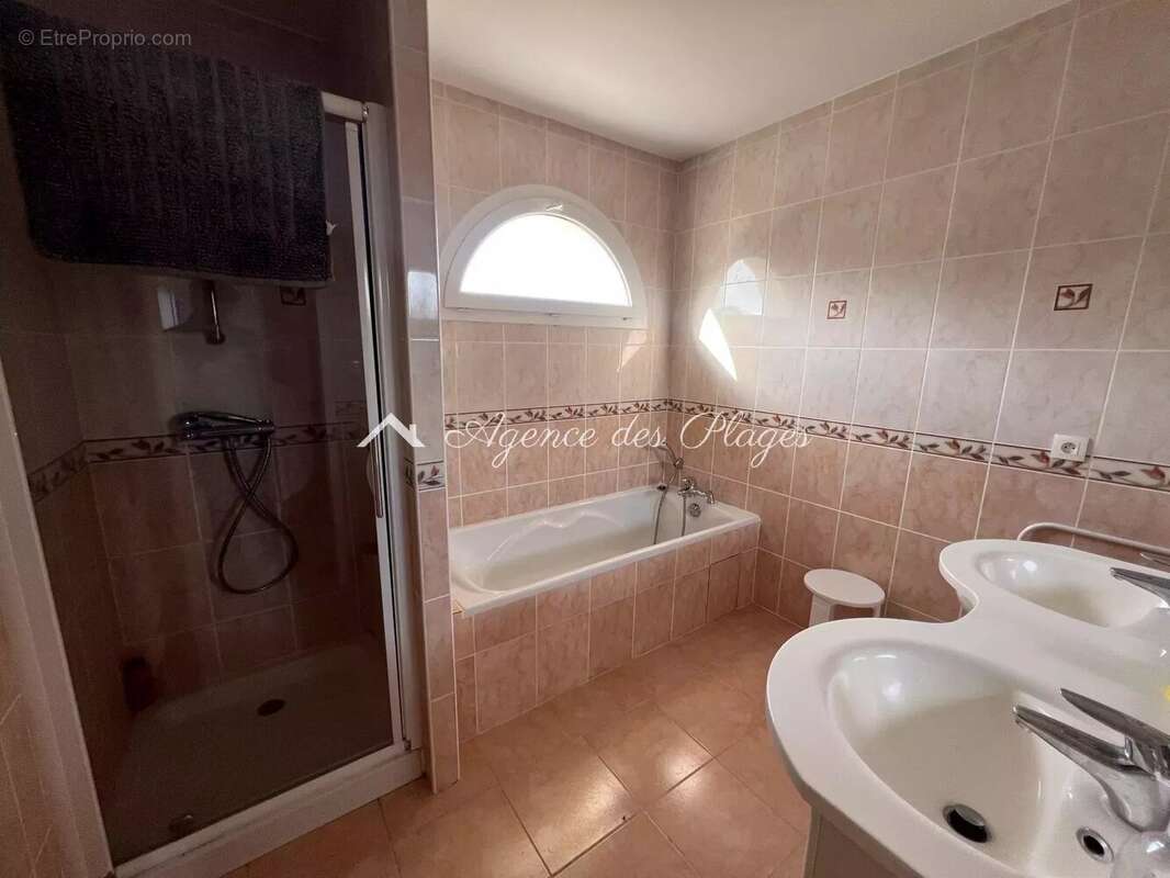 Maison à MESCHERS-SUR-GIRONDE