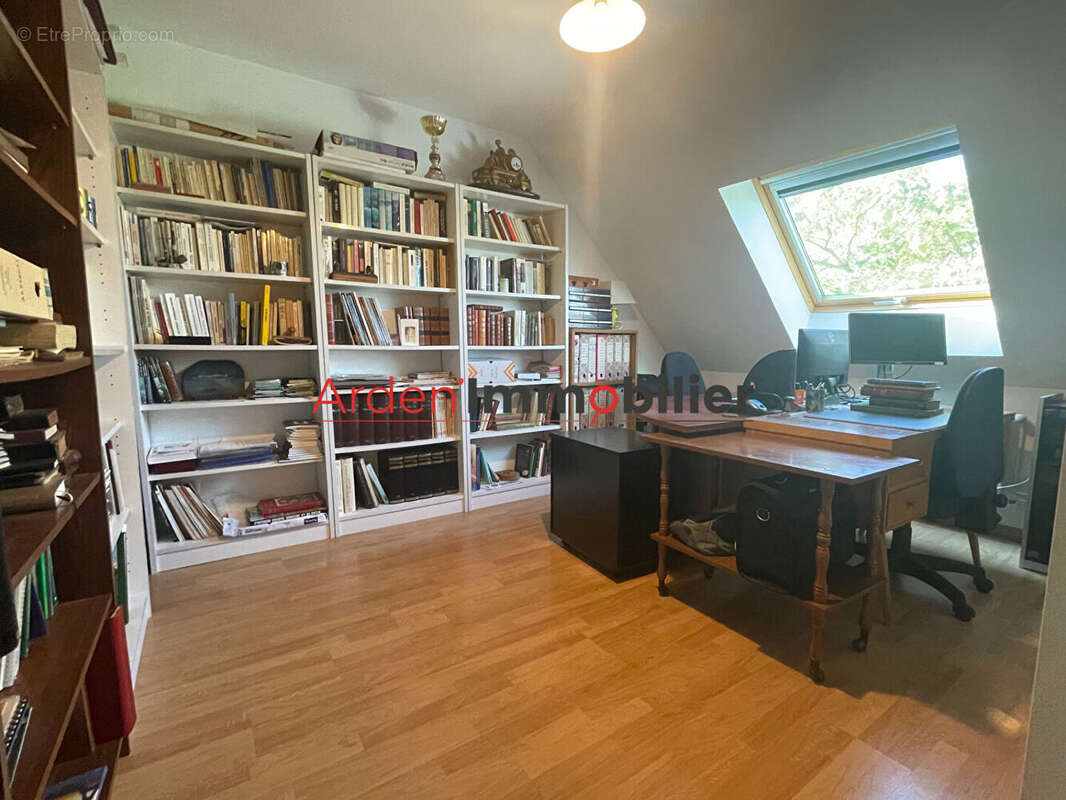 Maison à CHATEAU-PORCIEN