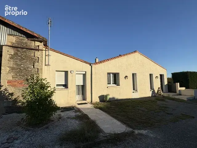 Belle Maison en campagne 108 m2 à 189000€ à Saint Maurice des Noues - photo 10