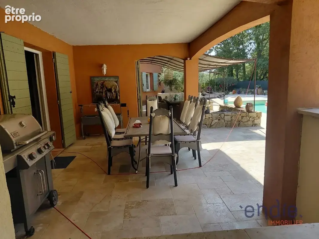 St Antonin du var villa plain pied 240 m² sur 1500  m² avec piscine - photo 10