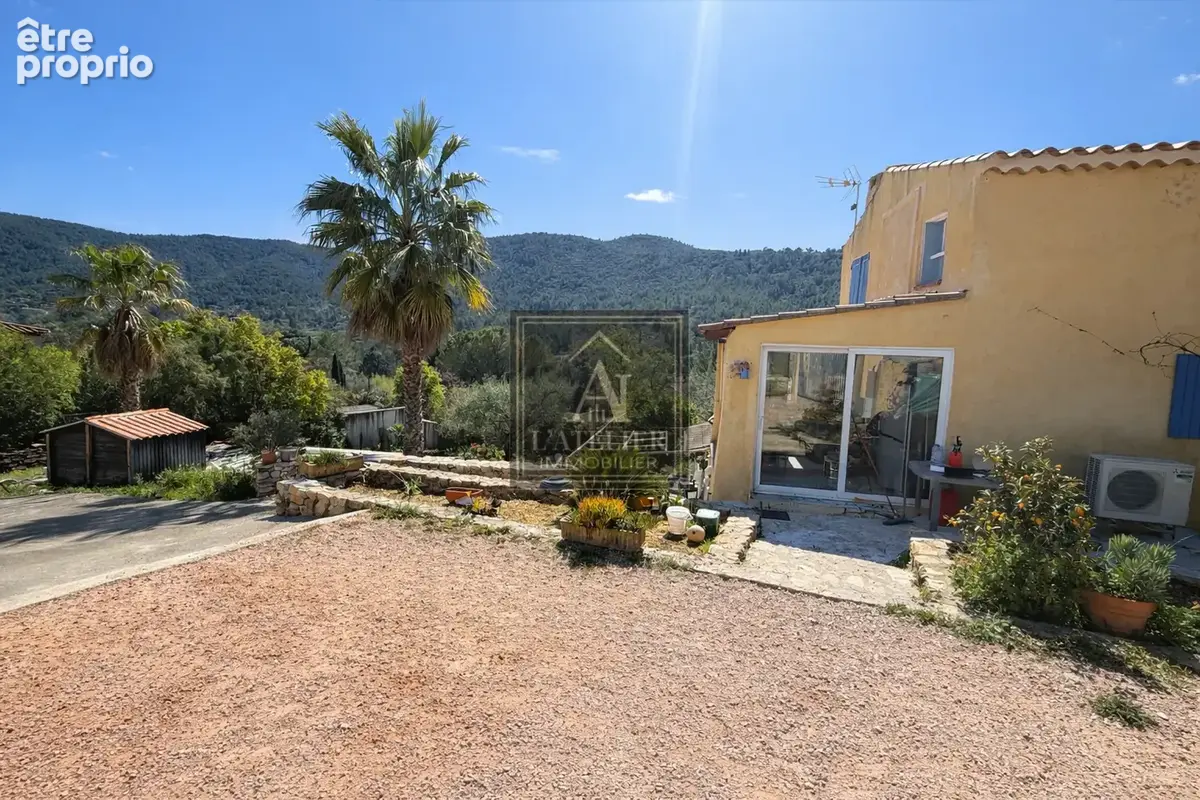 Maison de caractère avec 2 studios, piscine, sous sol et abris voiture sur une parcelle de 1250 m2 - photo 13