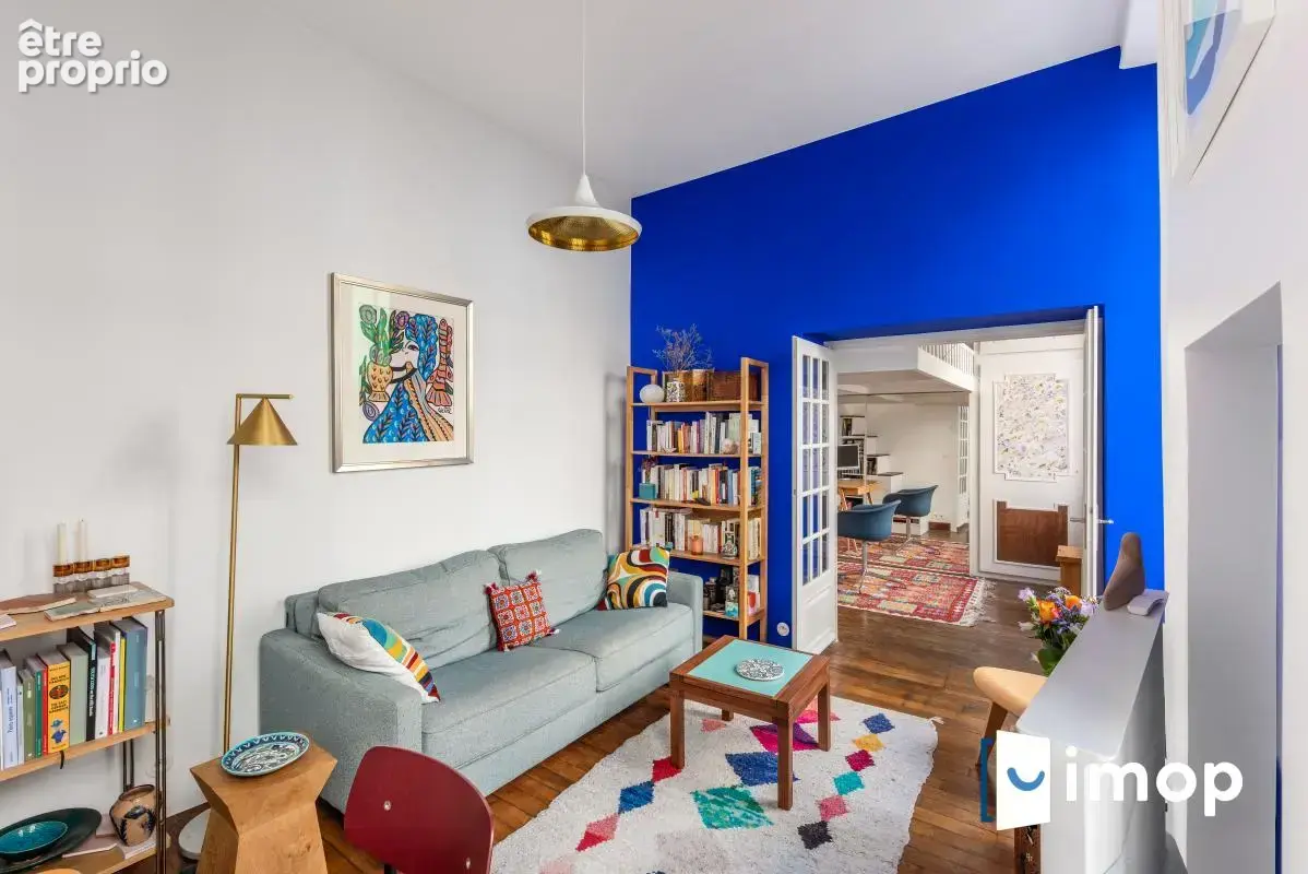 Idéalement placé. Ambiance contemporaine avec charme de l'ancien - photo 2