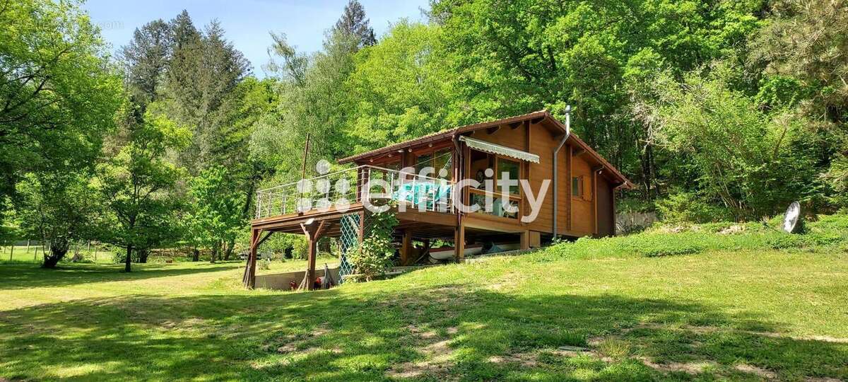 Maison 37 m² à Saint-Priest-Taurion  - photo 7