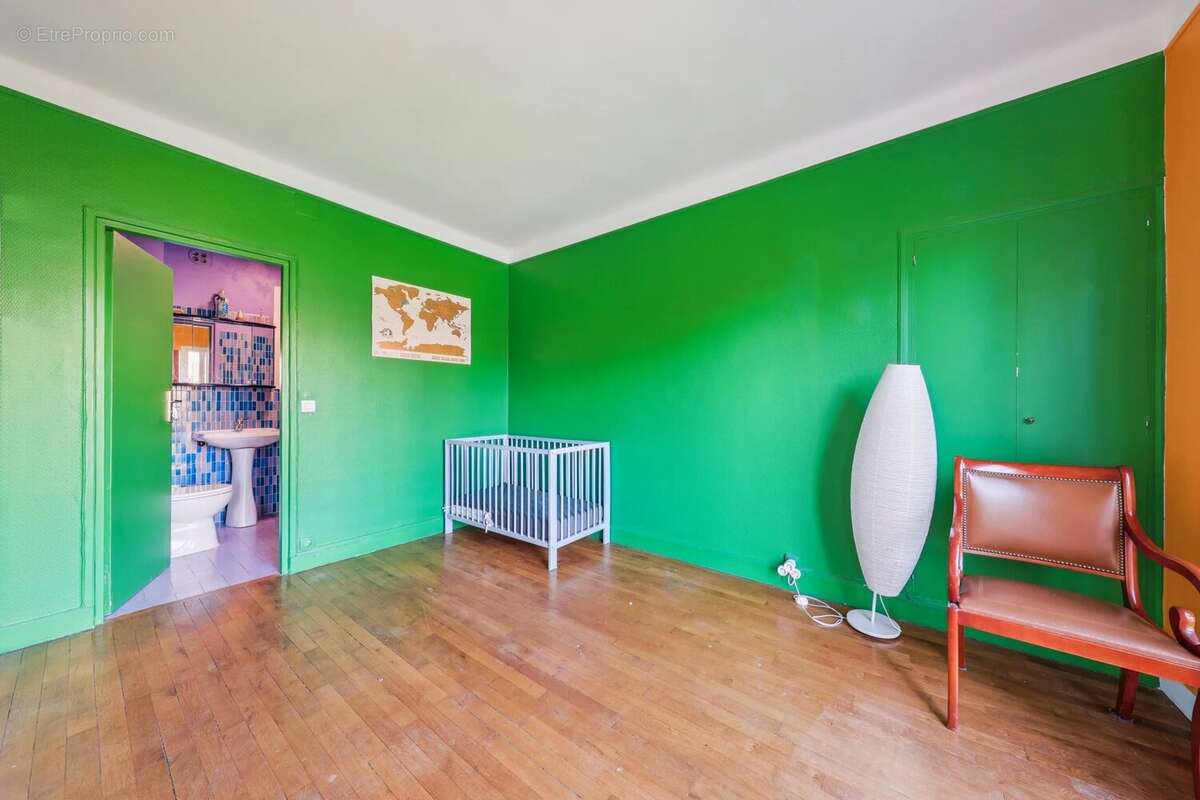 Appartement à NEUILLY-SUR-SEINE