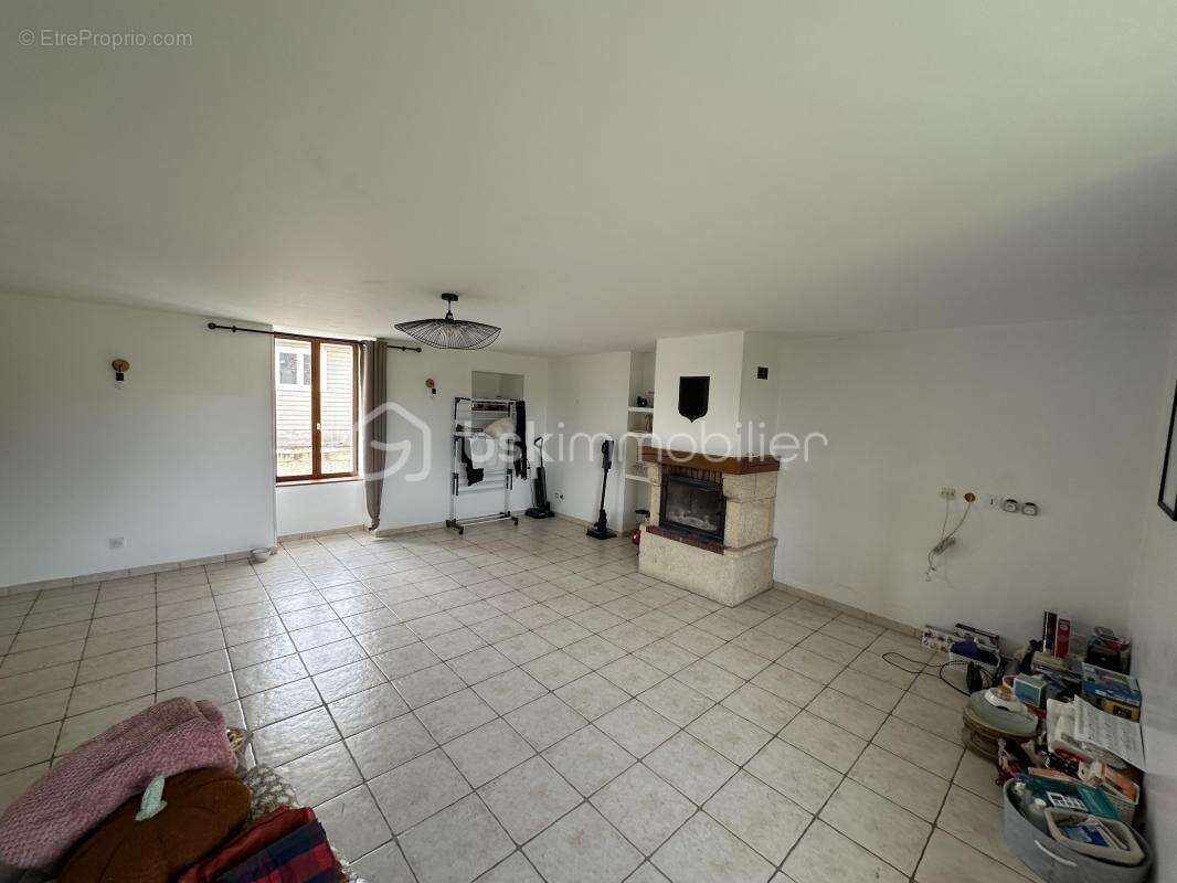 Maison en pierre avec grand garage et jardin clos - photo 10