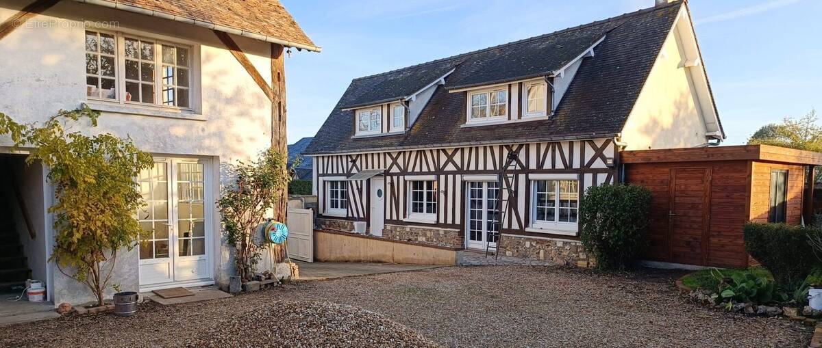 Maison à LA HAYE-MALHERBE