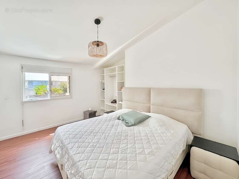 Maison à L&#039;ETANG-SALE