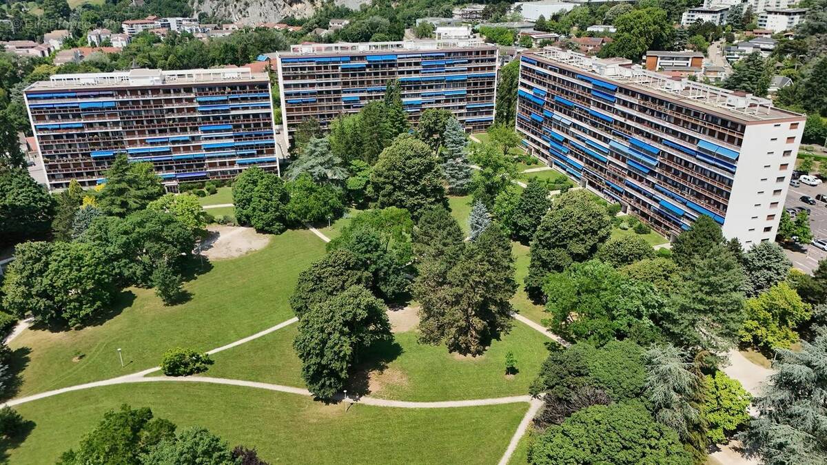 n°3 - Appartement à SAINT-EGREVE