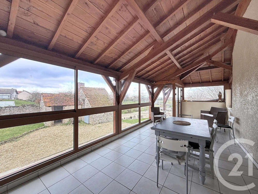 Maison à RUFFEY-LES-ECHIREY