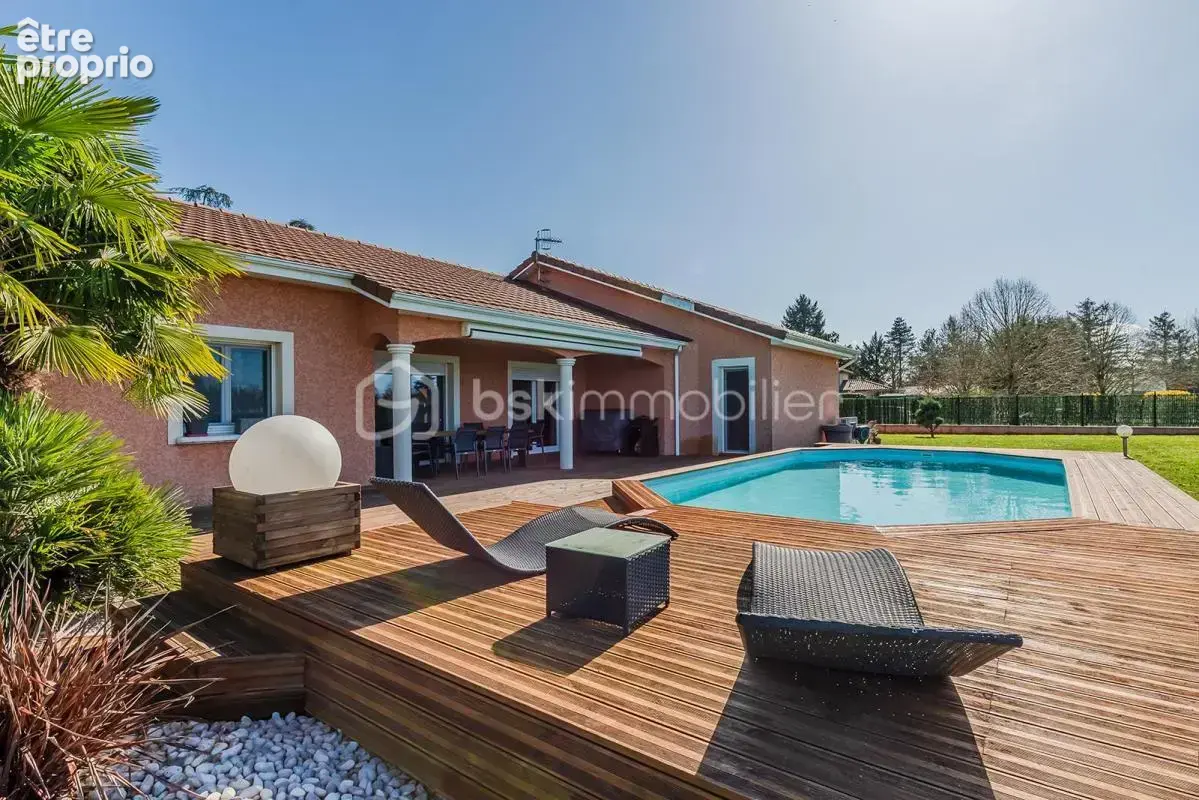 Rare maison plain pied double garage piscine spa et hammam - photo 2