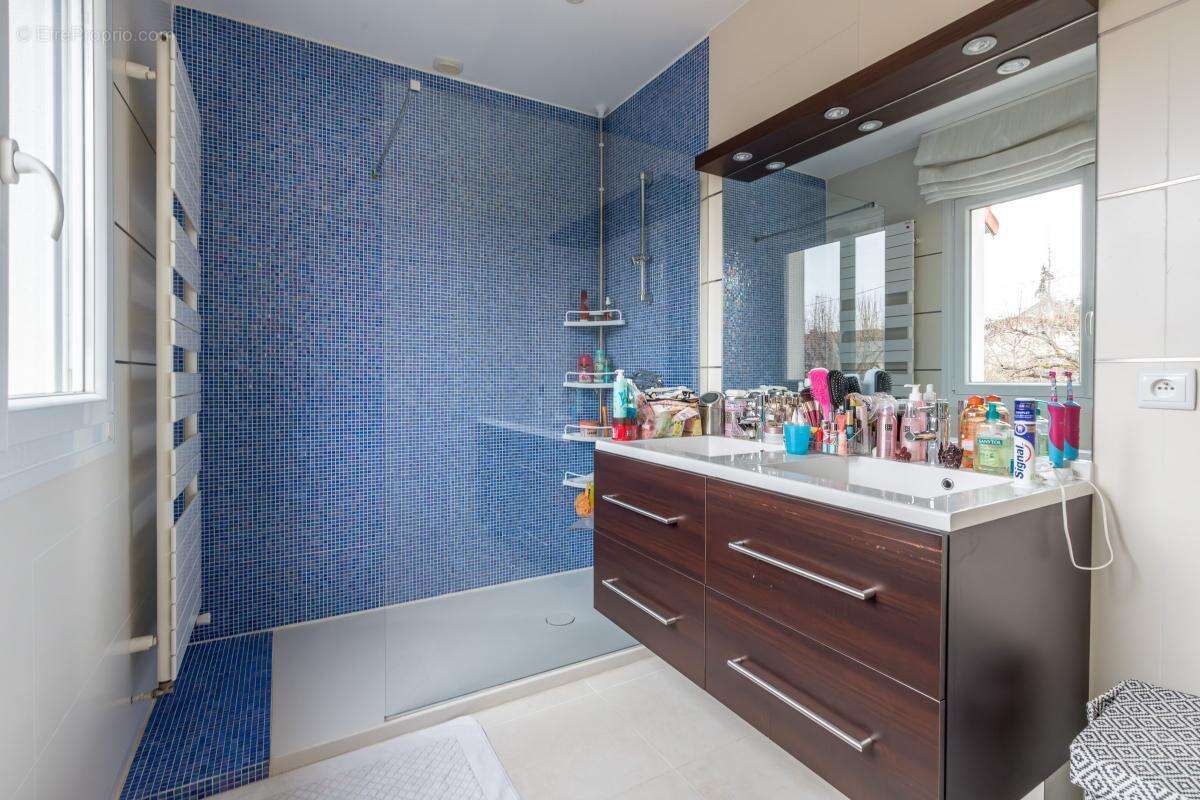 Maison à SAINT-MAUR-DES-FOSSES