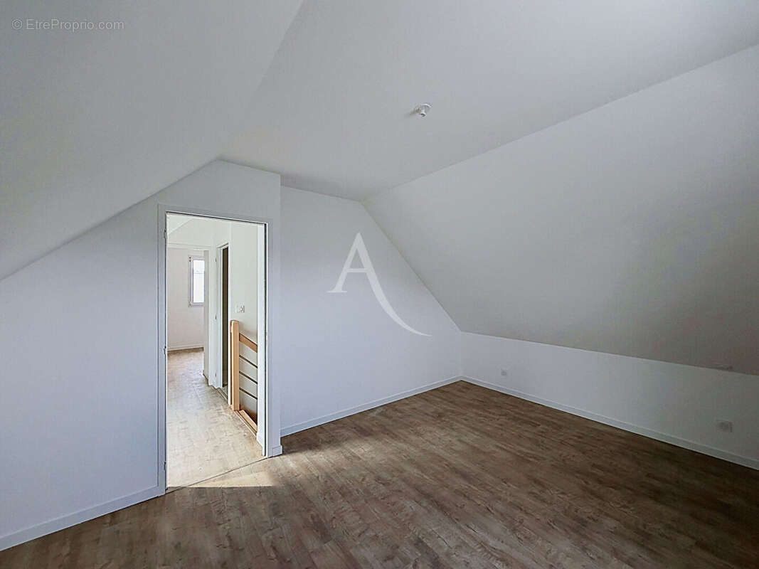 Maison Les Ponts De Ce 6 pièce(s) - photo 8