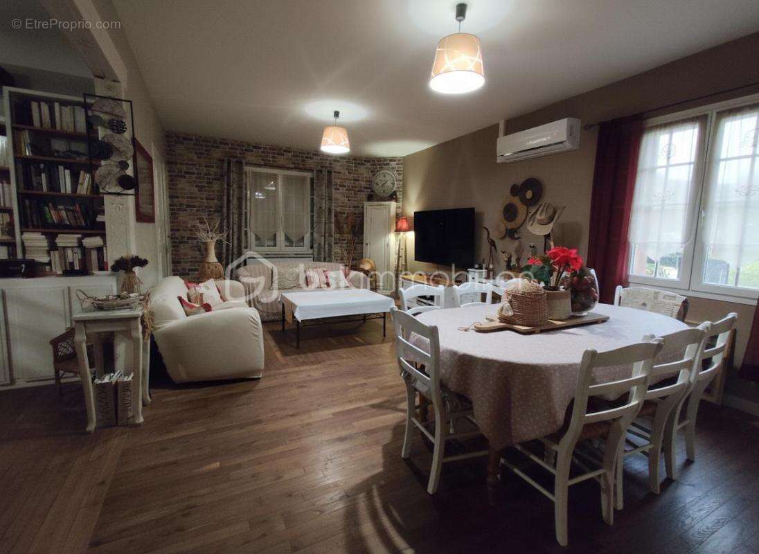 Maison 4 chambres, 143 m2, terrain 531 m2 proche centre ville + Annexe 17m2 - photo 2