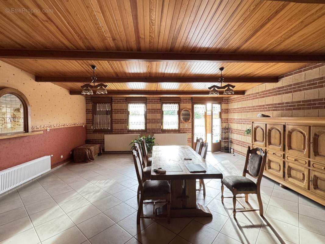 Maison à HOUPLIN-ANCOISNE