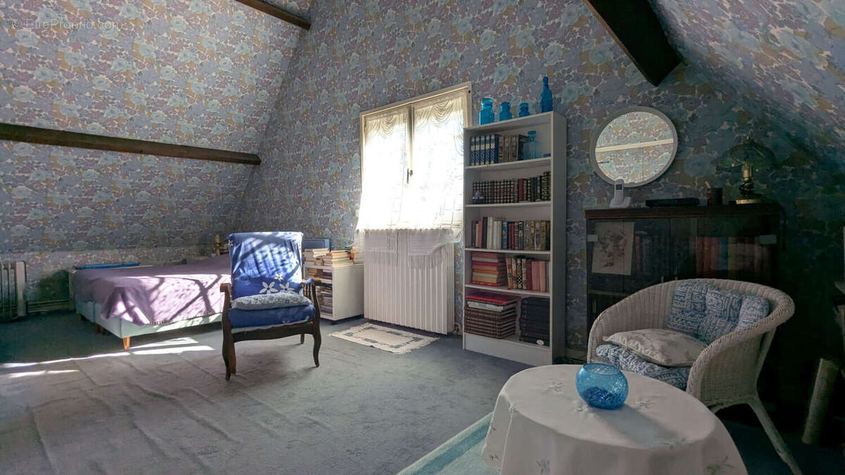 Grande maison de 8 pièces à deux pas du port et de la mer ! - photo 16