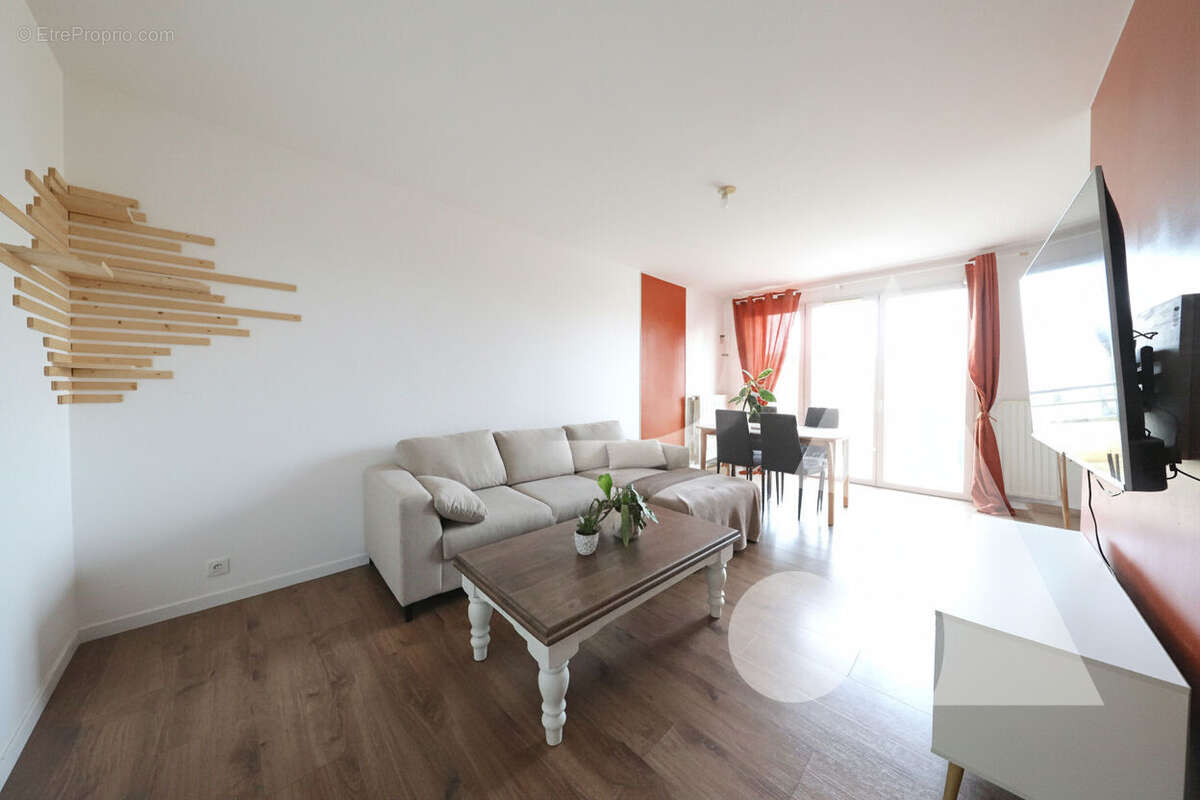 Appartement à CORBEIL-ESSONNES