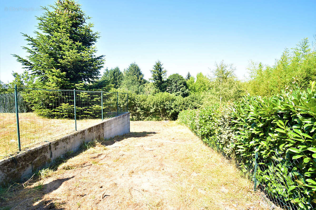 Terrain Le Rouget 946 m2 - photo 2