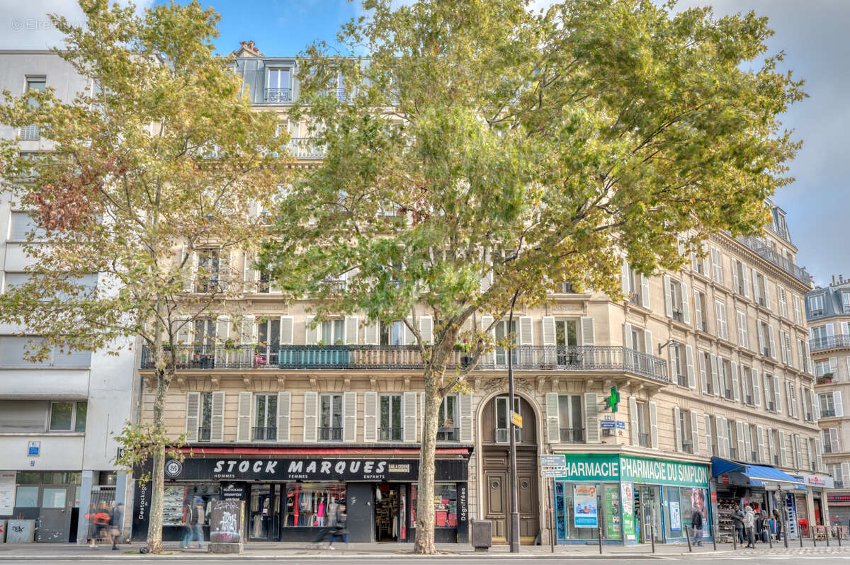 Appartement à PARIS-18E