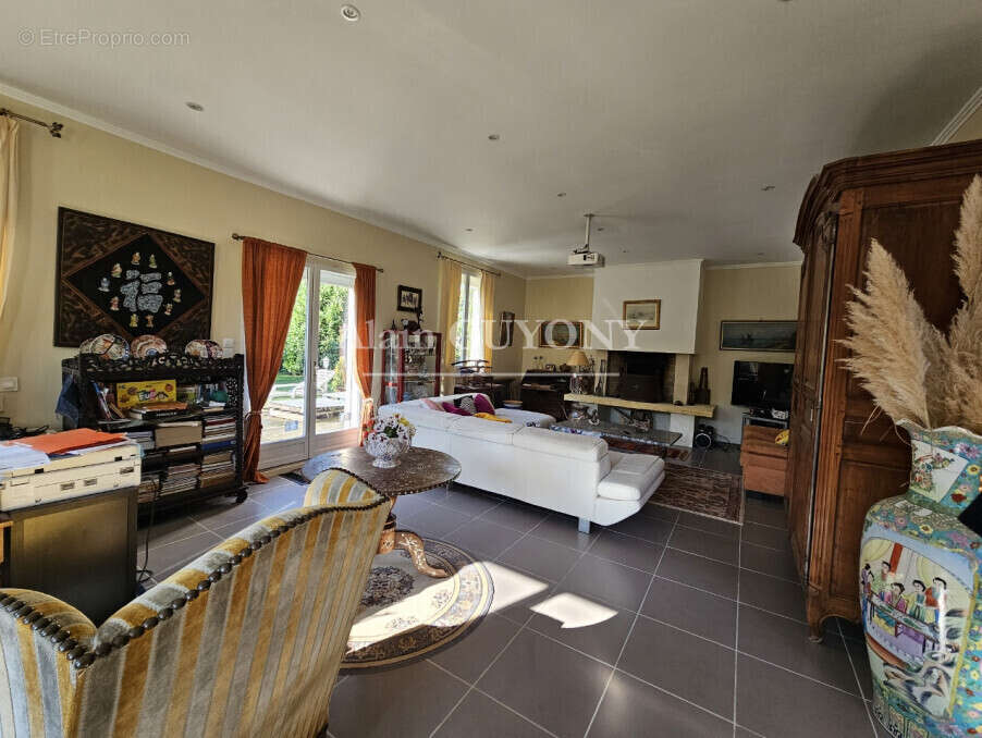 Maison à PONT-L&#039;EVEQUE