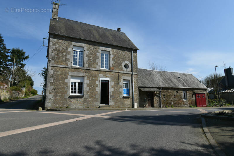 Maison à LE TEILLEUL