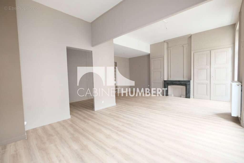 Appartement à SAINT-ETIENNE