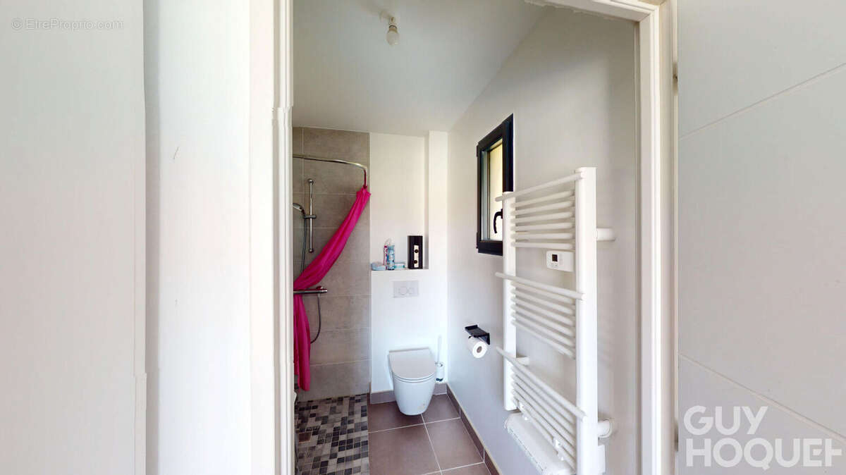 Maison à FONTAINE-LE-COMTE