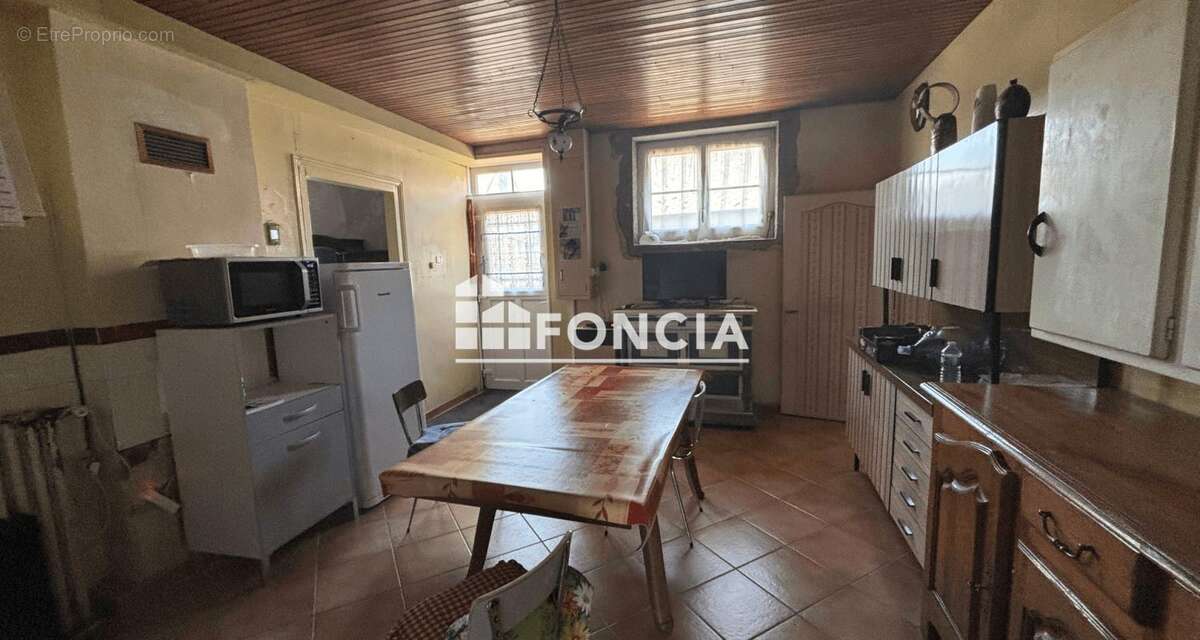 Maison à CONLIE
