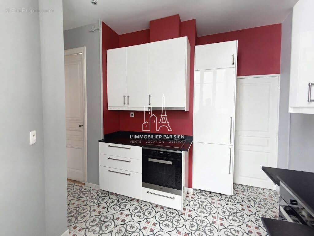 Appartement 107 m² à Paris-8e  - photo 4