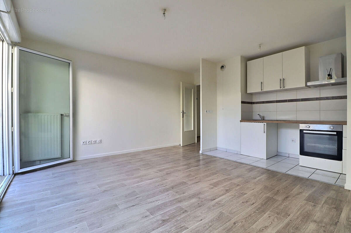 Appartement à AUBERVILLIERS