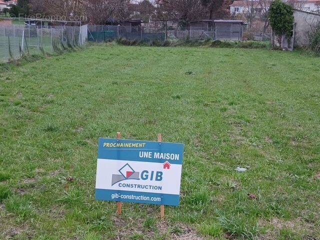 Terrain à VAUX-SUR-MER