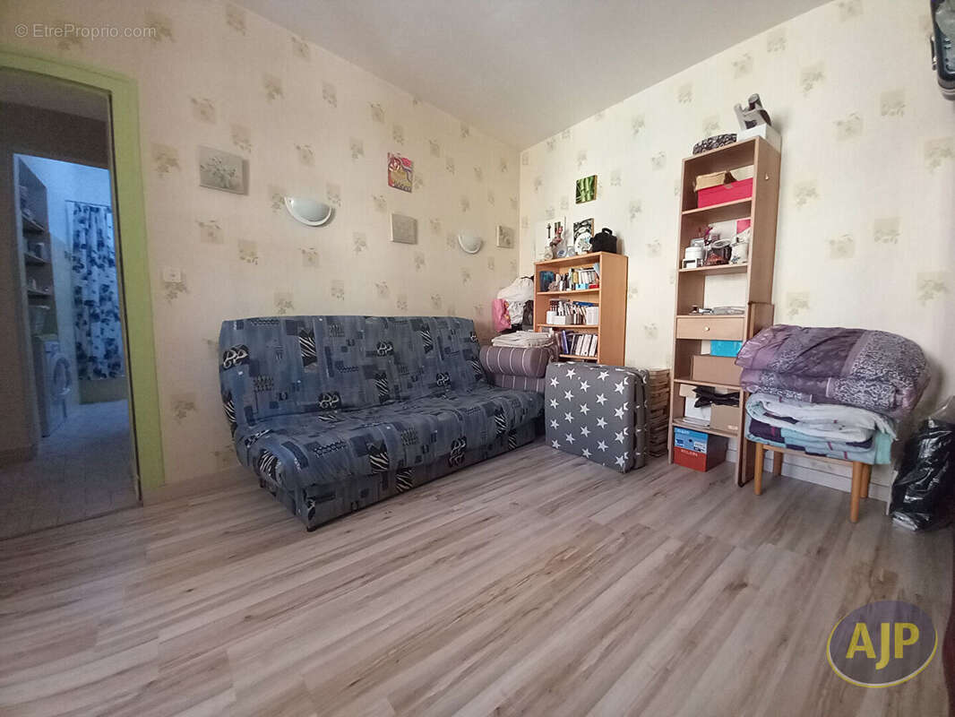 Maison mitoyenne sur la commune de Saint-Estèphe ! - photo 8