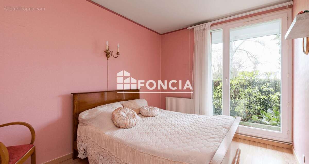 Appartement à LE MESNIL-ESNARD
