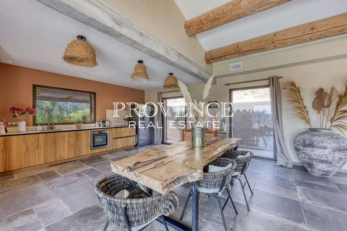 Le castellet - maison contemporaine - vue panoramique - photo 6
