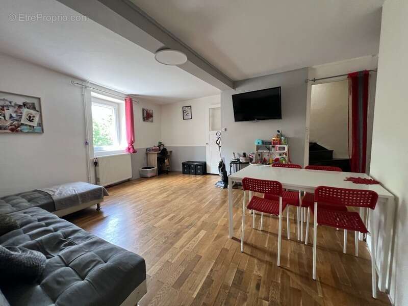 Maison à PONTCHARRA-SUR-TURDINE