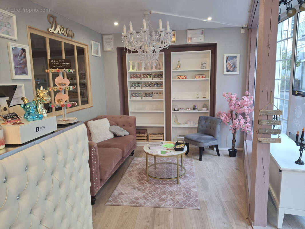 Commerce à BOURGUEIL