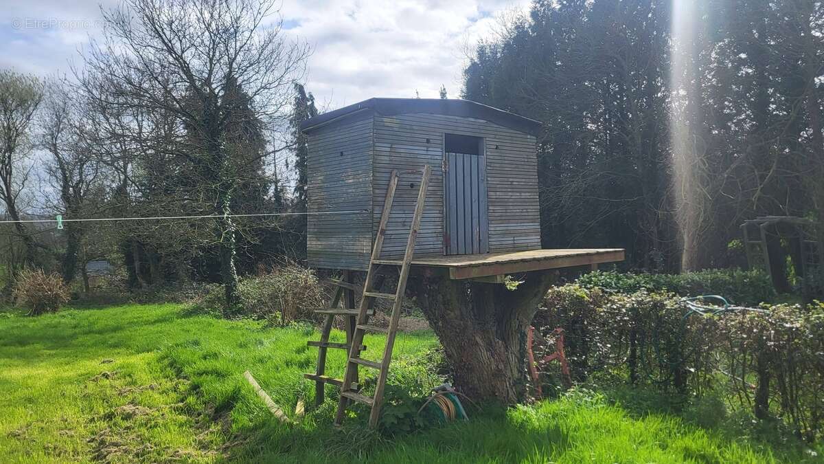 Maison à SAINT-DENIS-LE-GAST