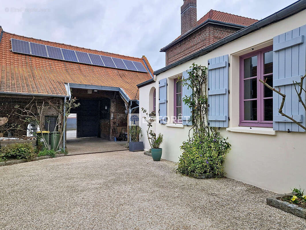 Maison à THEZY-GLIMONT