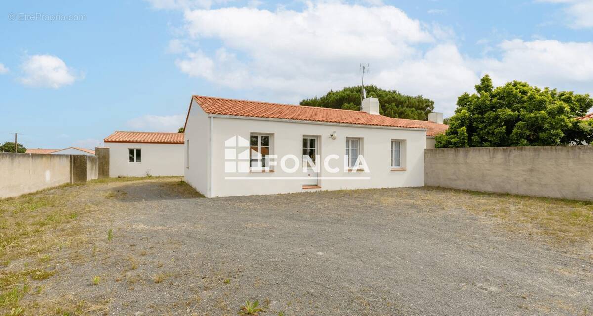 Maison à BOIS-DE-CENE