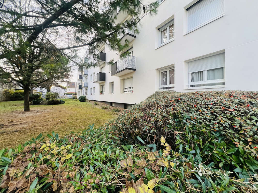 Appartement à SARTROUVILLE