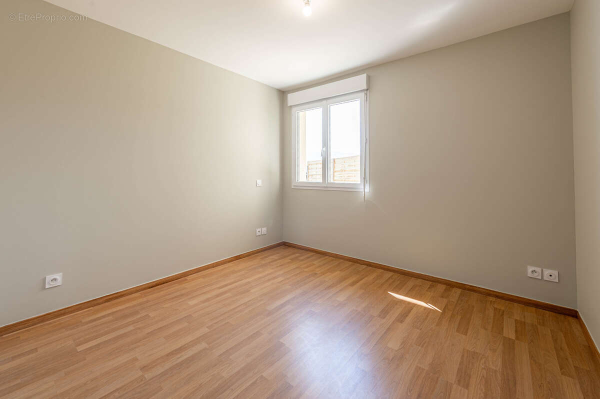 Appartement à POISY