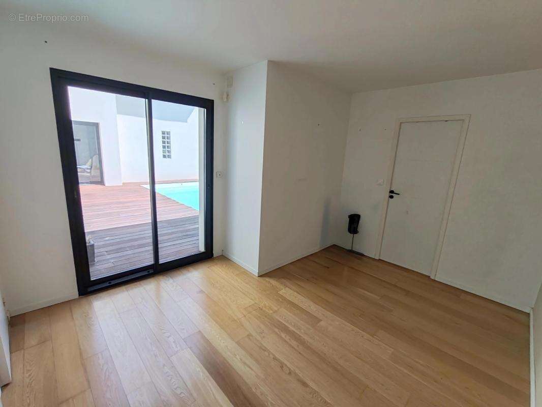 Maison contemporaine avec piscine - photo 7