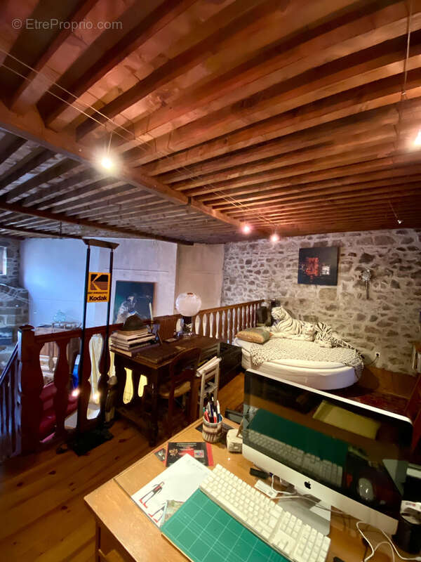 Maison à MONTPEYROUX