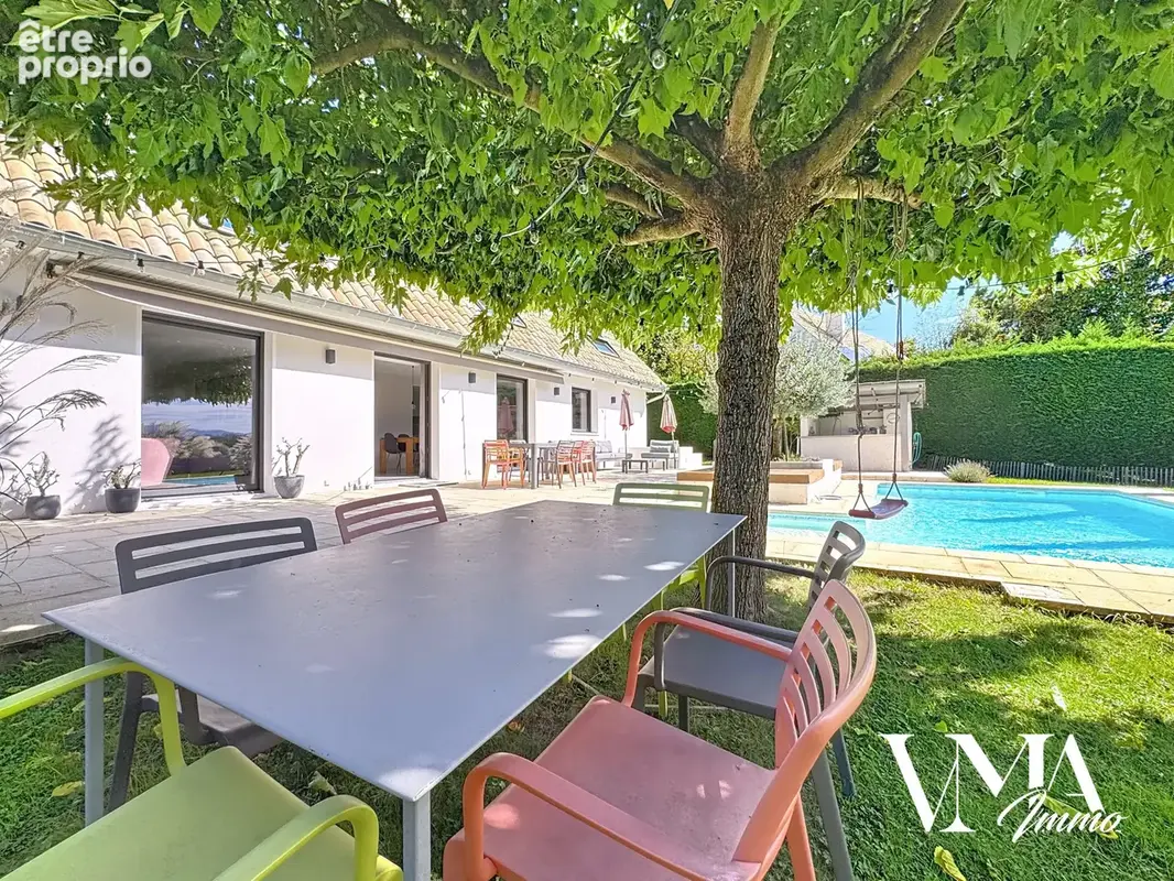 Maison de 175m2 avec piscine. Lissieu-Bois Dieu - photo 4