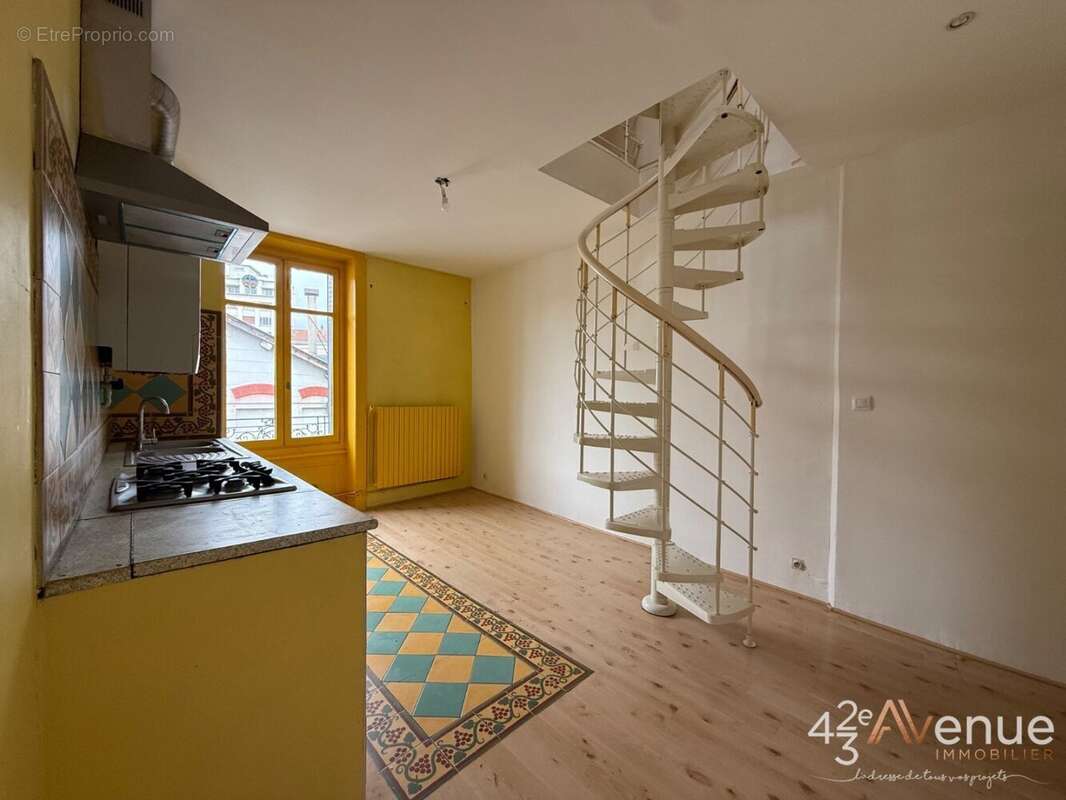 Appartement à SAINT-ETIENNE