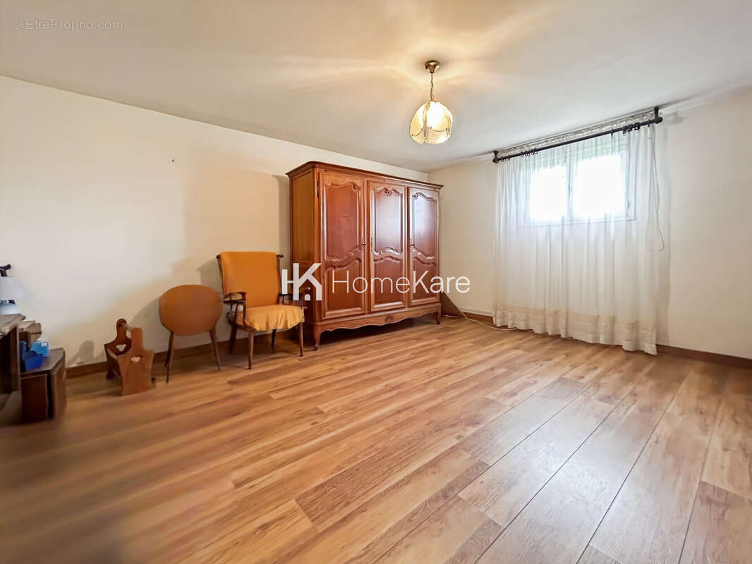 Maison à LESPINASSE