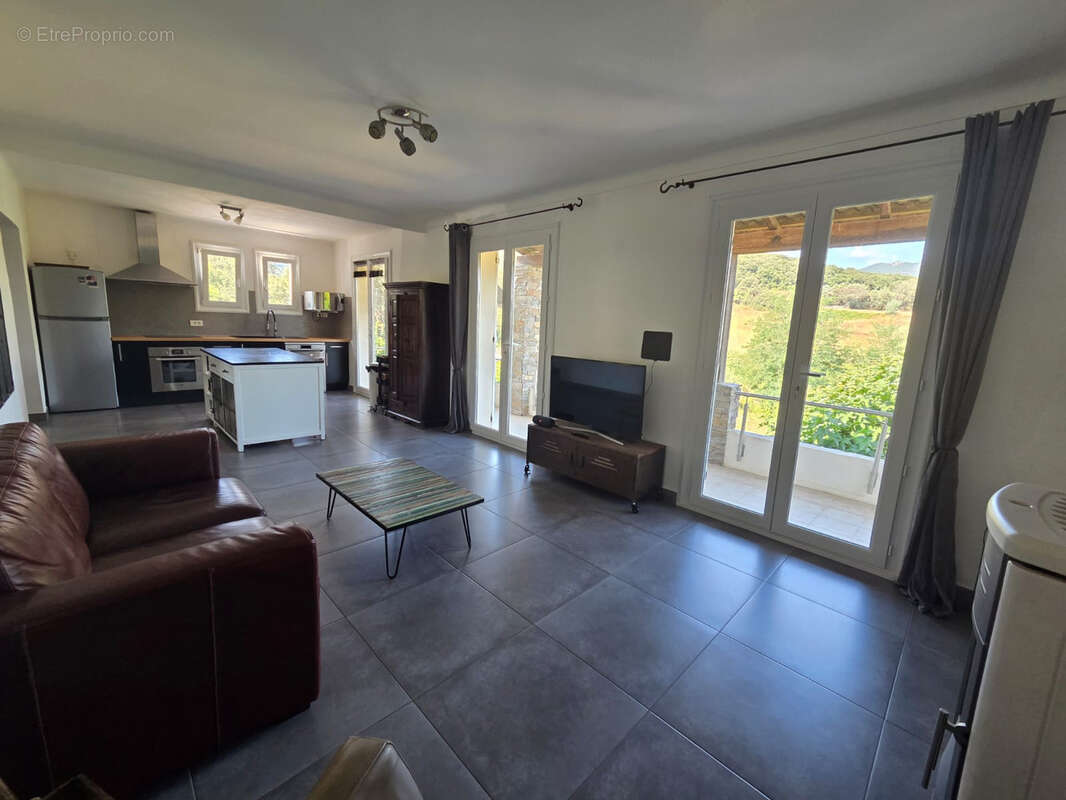Villa T4 clé en main avec grand terrain, garage et forage - photo 4