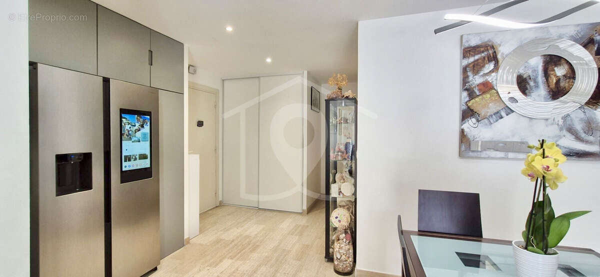 Appartement à VALLAURIS